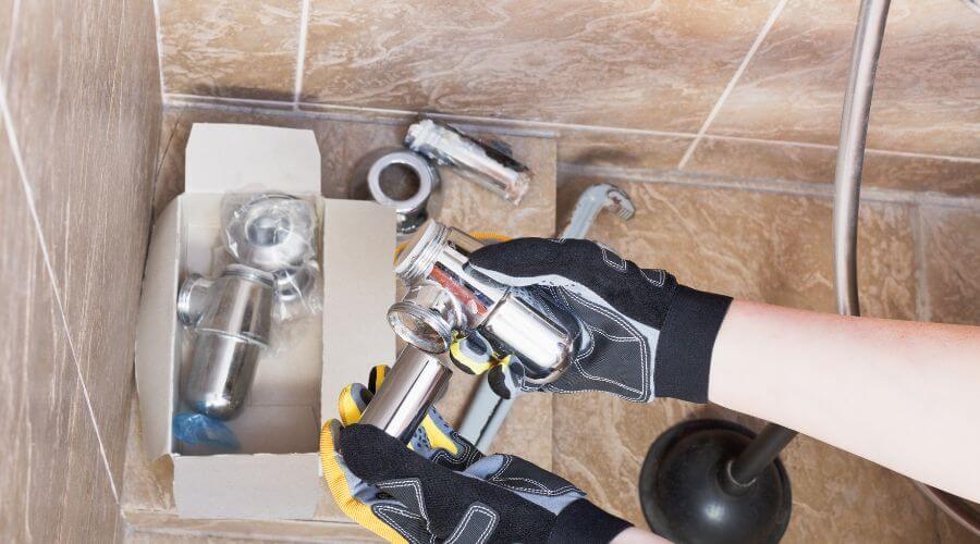 Professional gutter cleaning in Williamsburg, MO